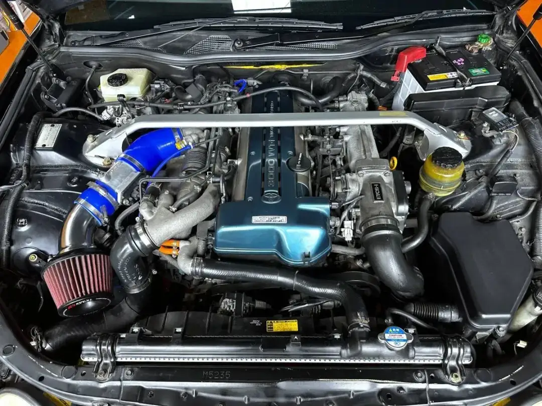 Ile kosztuje silnik 2JZ? Poznaj ceny i kluczowe czynniki wpływające