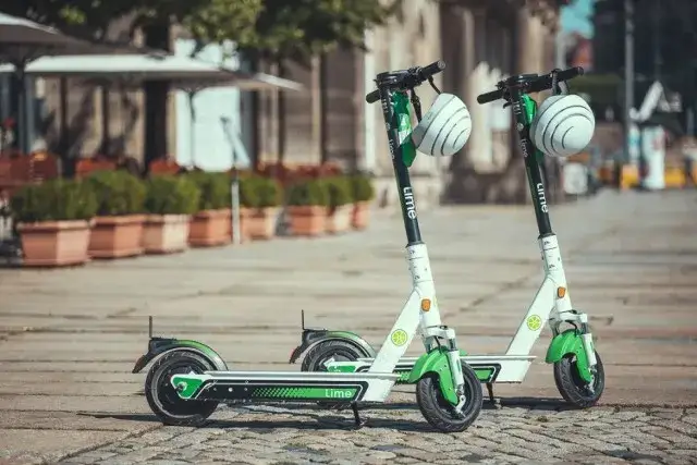 Jakie hulajnogi w Kołobrzegu? Sprawdź najlepsze opcje wynajmu