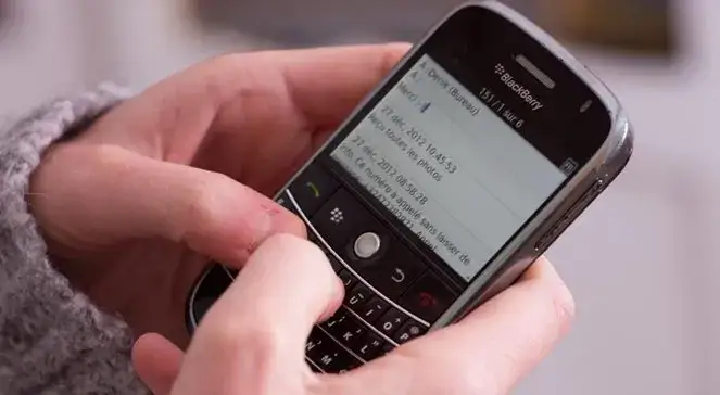 Pierwszy SMS na świecie – historia, która zmieniła komunikację