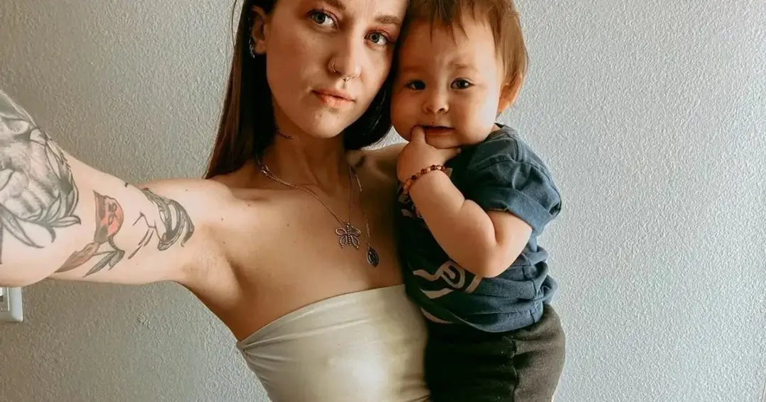 Czy samotna matka ma szanse na miłość? Porady i historie, które dają nadzieję