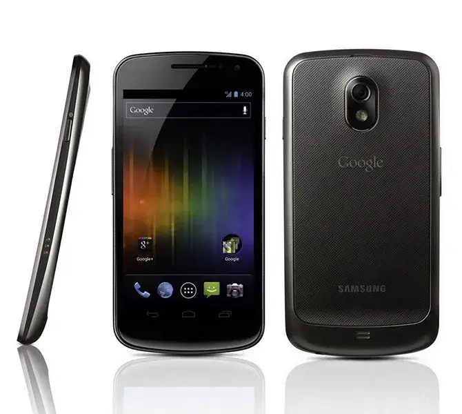 Pierwszy Samsung na świecie: Jak GT-i7500 zmienił rynek smartfonów