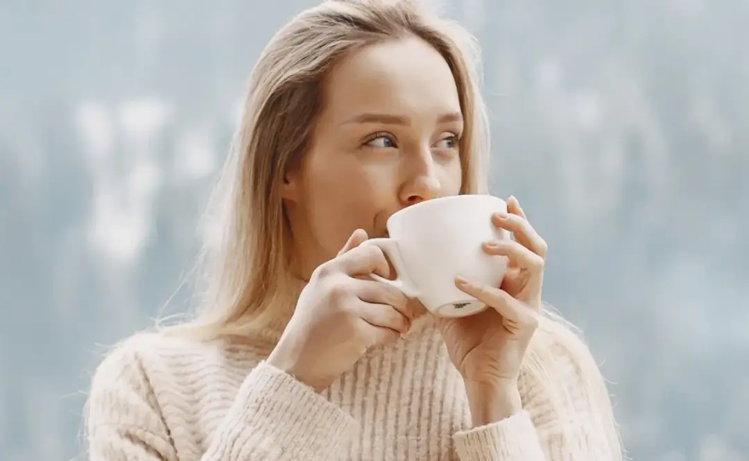 Jak pić kawę, by w pełni cieszyć się jej smakiem i aromatem