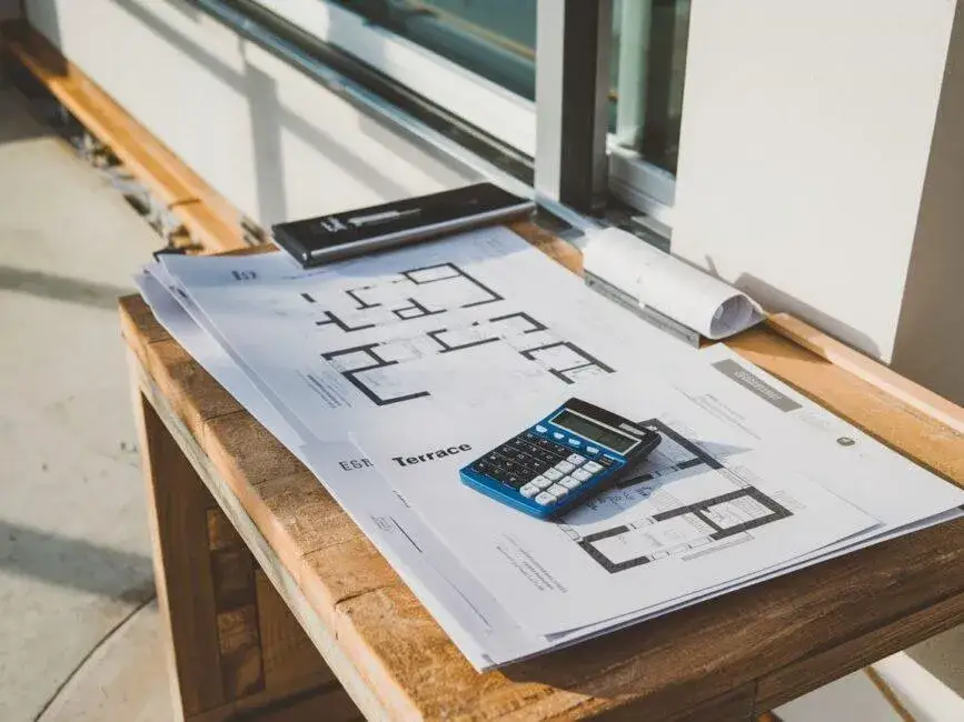 Czy na budowę tarasu potrzebne jest pozwolenie? Sprawdź, zanim zaczniesz