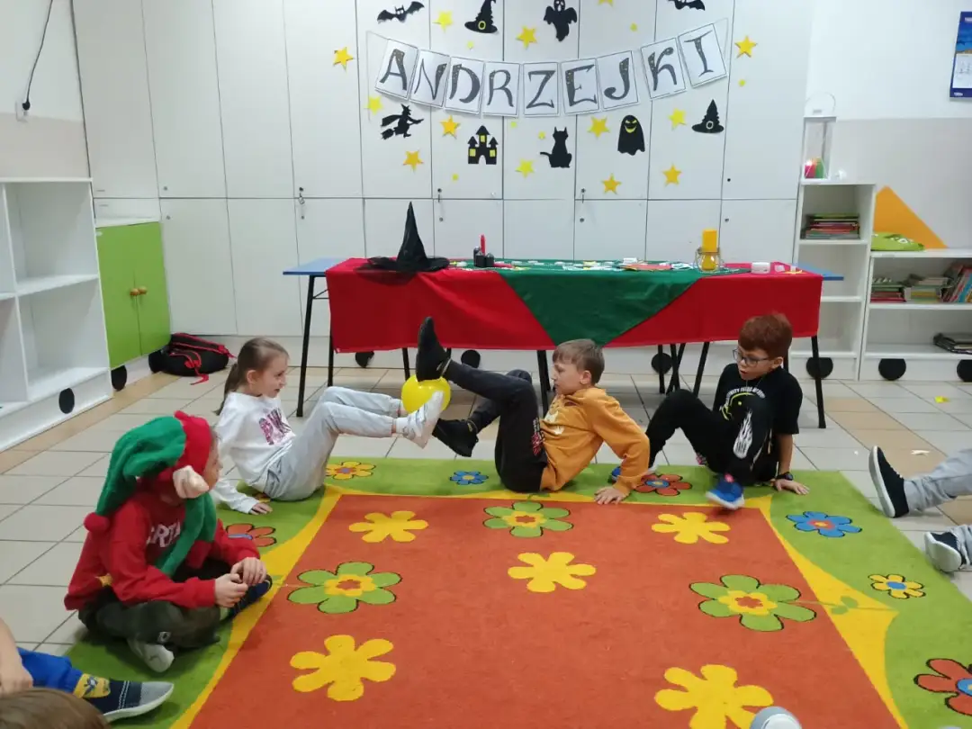 Jak prowadzić zajęcia w świetlicy szkolnej, aby zaangażować dzieci?