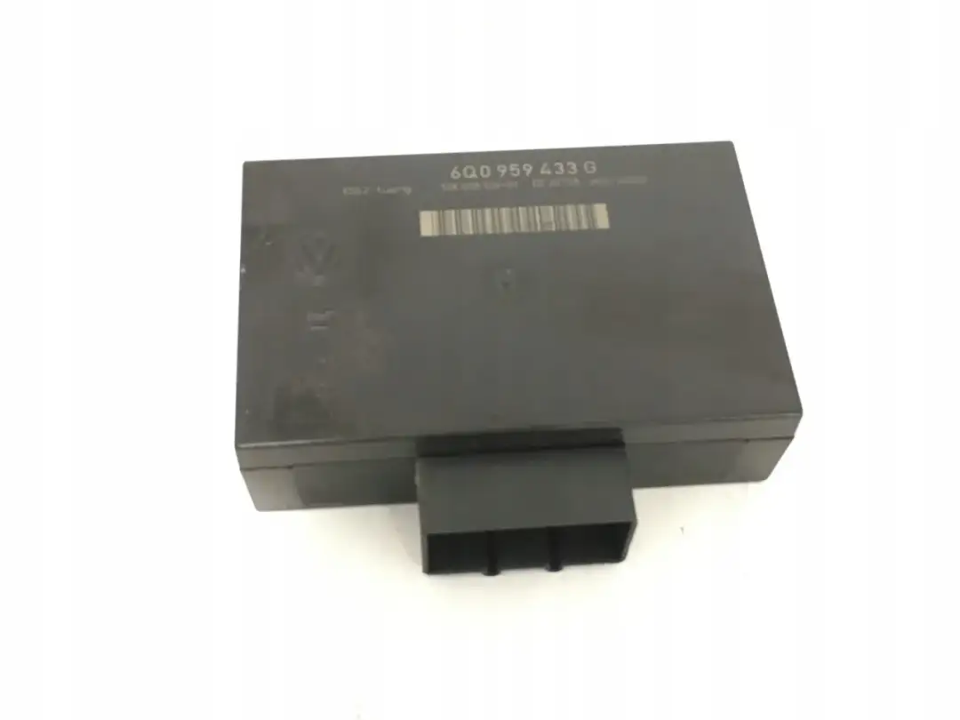 Polo 9N: Centralny zamek nie działa? Znajdź moduł komfortu!