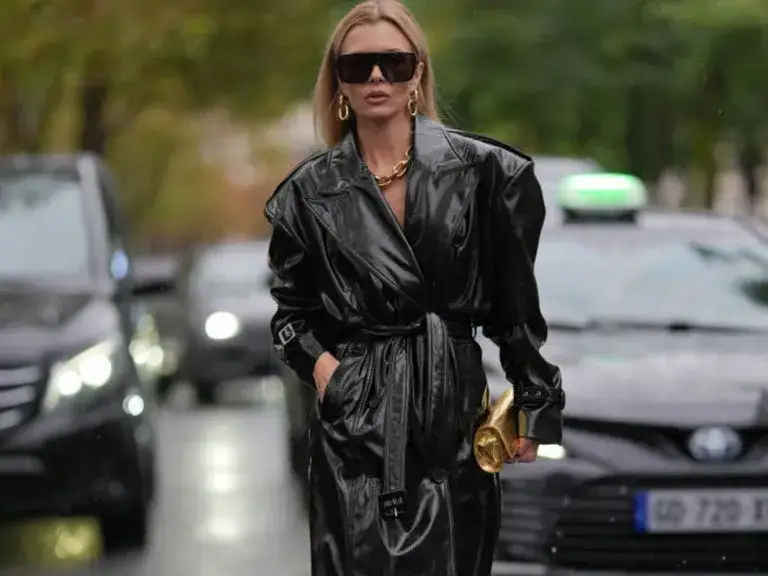 Jakie buty do czarnego płaszcza damskiego - stylowe połączenia na każdą okazję