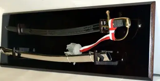 Jak powiesić szable na ścianie - uniknij błędów i zrób to estetycznie