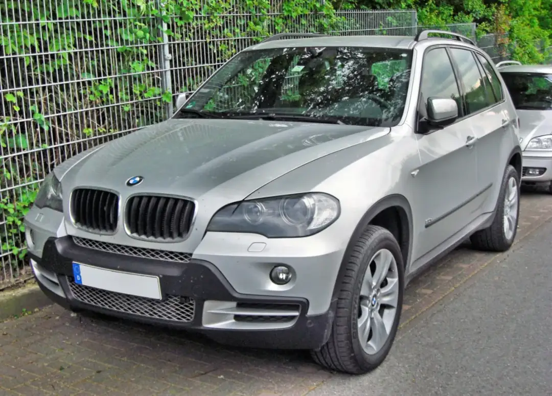 BMW X5 E70 pojemność baku – ile litrów naprawdę zmieści zbiornik?