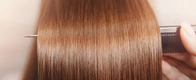 Wygładzone włosy - top 5 domowych sposobów na prostowanie