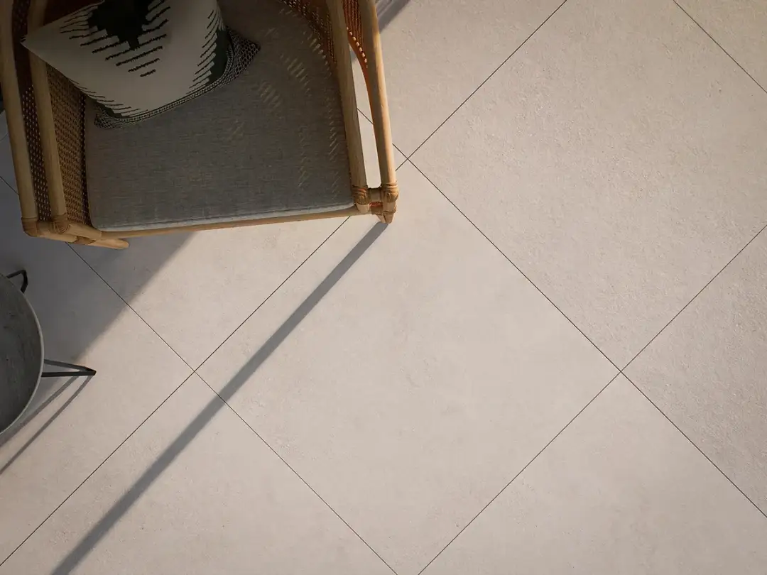 Klinkier czy gres na taras: który materiał wybrać, by uniknąć problemów?