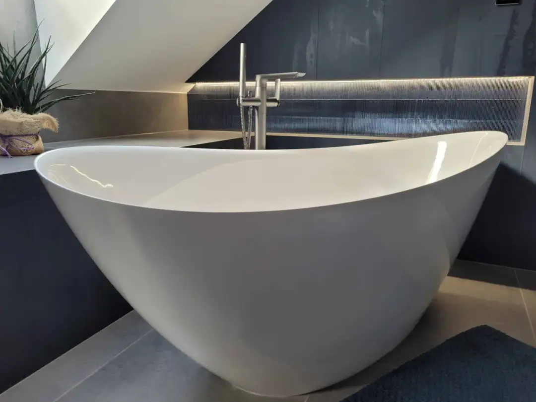 Ile kosztuje układanie płytek w łazience? Ceny i porady 2025