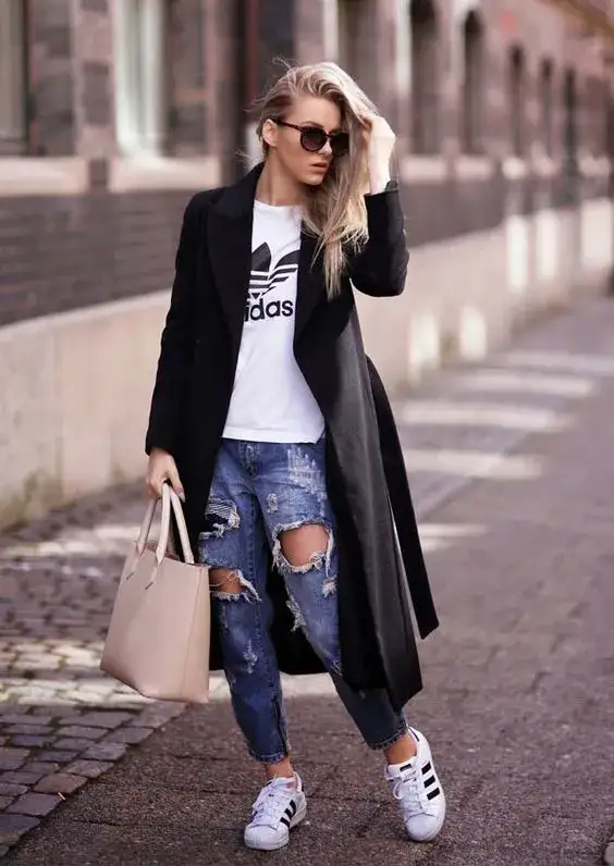 Stylizacje z adidas superstar damskie – modne zestawy na każdą okazję
