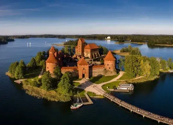 Litwa: Co zwiedzić? Najpiękniejsze miejsca, polskie ślady i porady