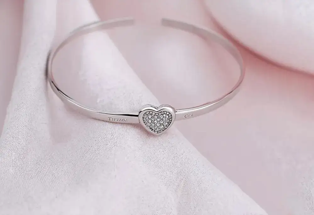Tiffany & Co bransoletka z serduszkiem – elegancja, emocje i wyjątkowość