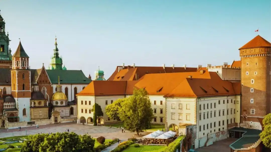 Kraków: 8 Fascynujących Wycieczek w Okolicy