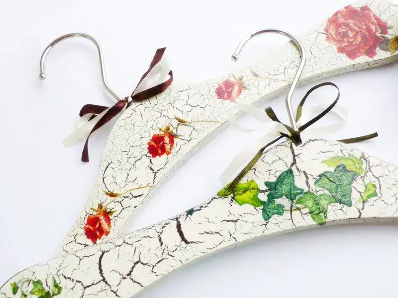 Pomysły na to, co można zrobić z wieszaka na ubrania w domu