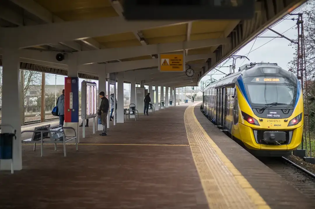 SKM Gdańsk Główny Sopot: Peron 3, bilety jedź bez stresu!