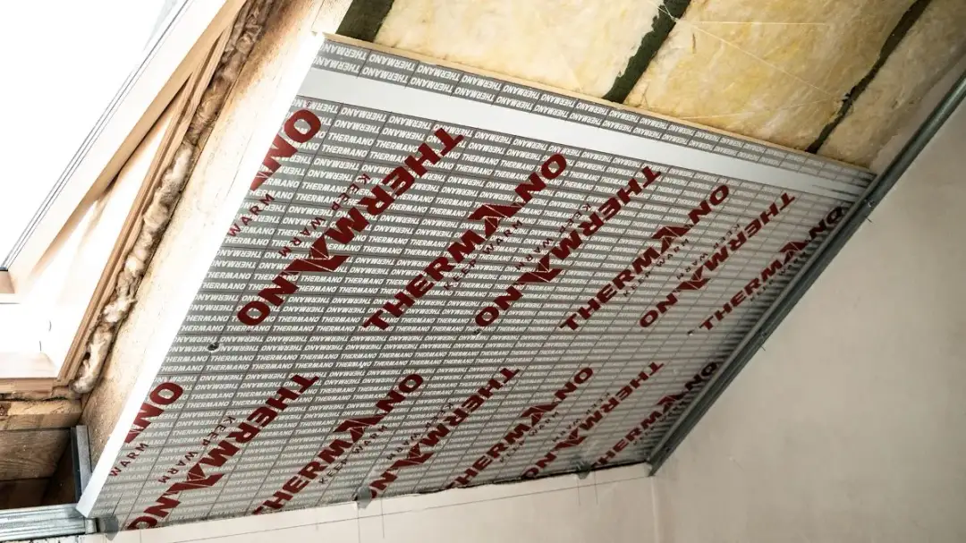 Ocieplenie poddasza styropianem: Koszty, efektywność i porady