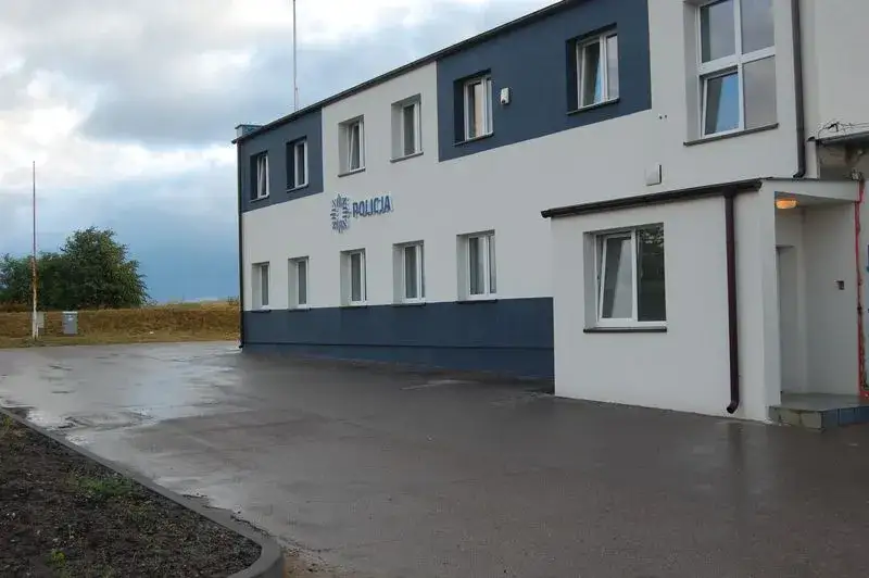 Poczta Policja: Jak się skontaktować? Ważne adresy i numery