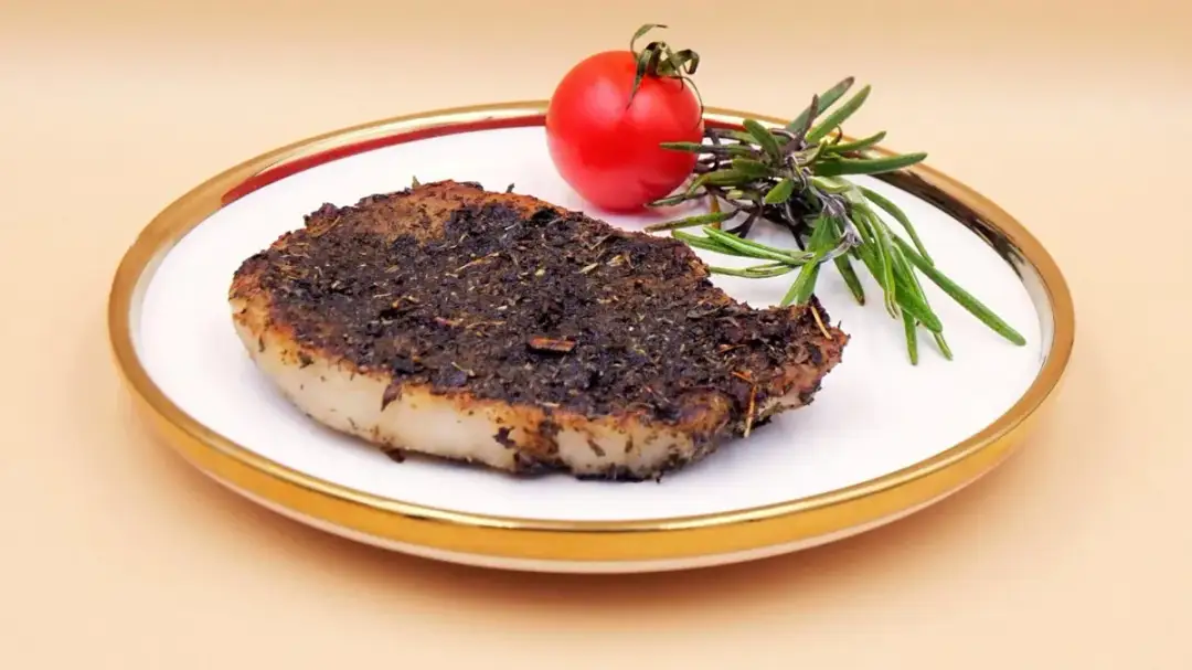 Schab – czerwone czy białe mięso? Zaskakująca prawda o wieprzowinie