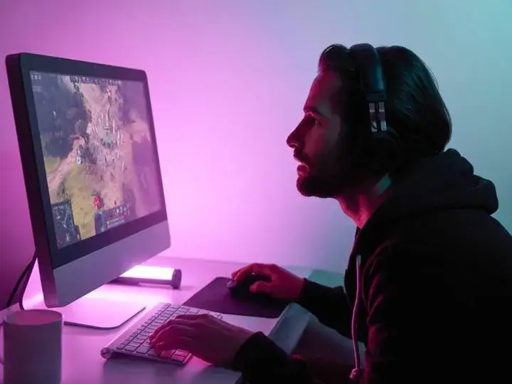 Jaki monitor 1440p? Wybierz idealny model do gier i pracy!