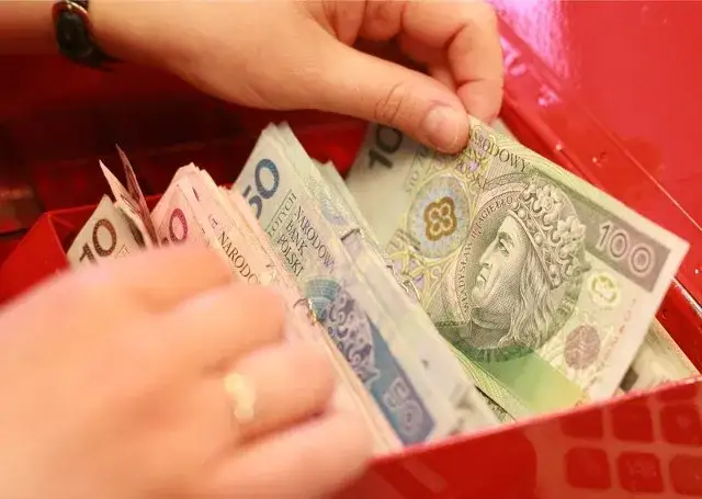 Ujemne oprocentowanie w bankach: Gdzie nie stracisz pieniędzy?