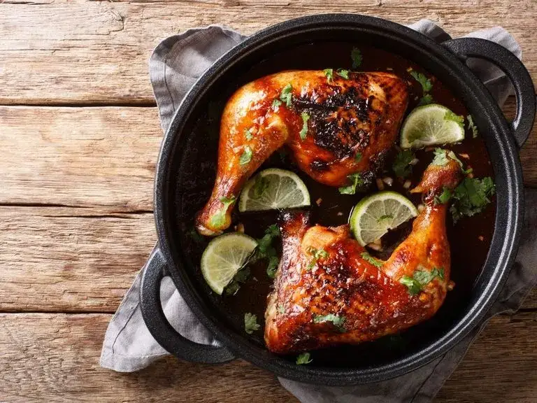 Jak długo piec udka w piekarniku, aby były soczyste i bezpieczne?