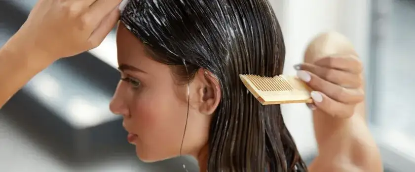 Za dużo emolientów na włosach: 5 skutecznych sposobów naprawy problemu