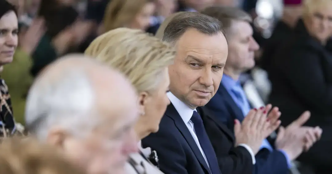 Ile zarabia prezydent Polski? Zaskakujące fakty o pensji!