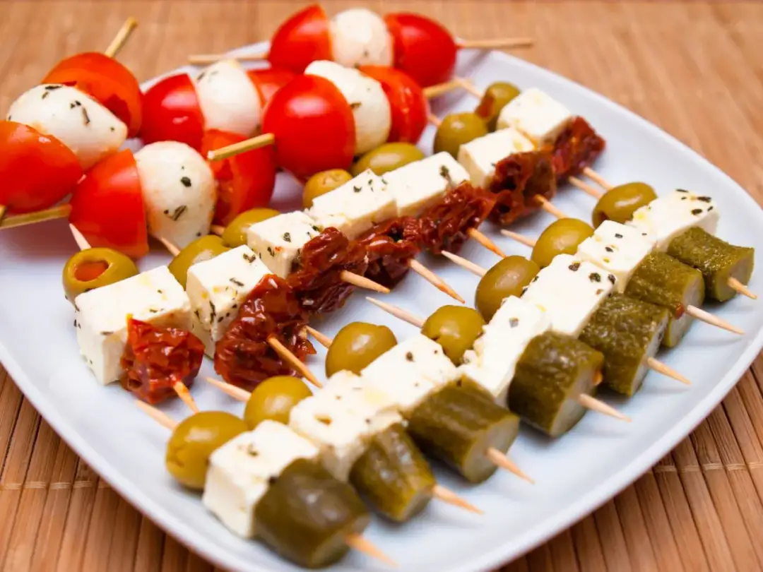 Jak przygotować przekąski z wyprzedzeniem? Triki na świeżość!