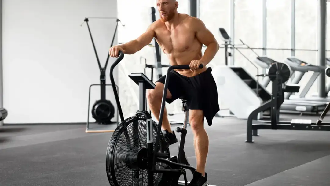 Ile minut powinno trwać cardio na czczo, aby osiągnąć najlepsze wyniki?