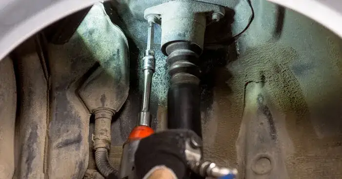 Jakie amortyzatory Audi A4 B6 tył wybrać, aby uniknąć problemów?