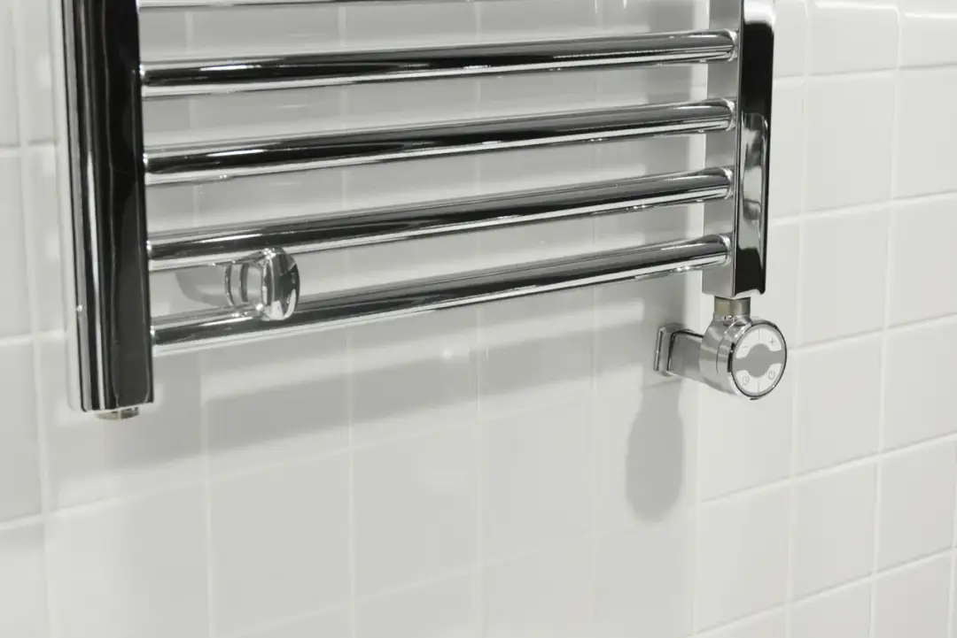 Na jakiej wysokości grzejnik łazienkowy? Oto co musisz wiedzieć