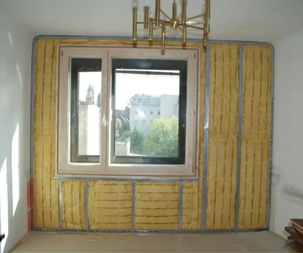 Jak ocieplić budynek od wewnątrz: uniknij problemów z wilgocią i stratami przestrzeni