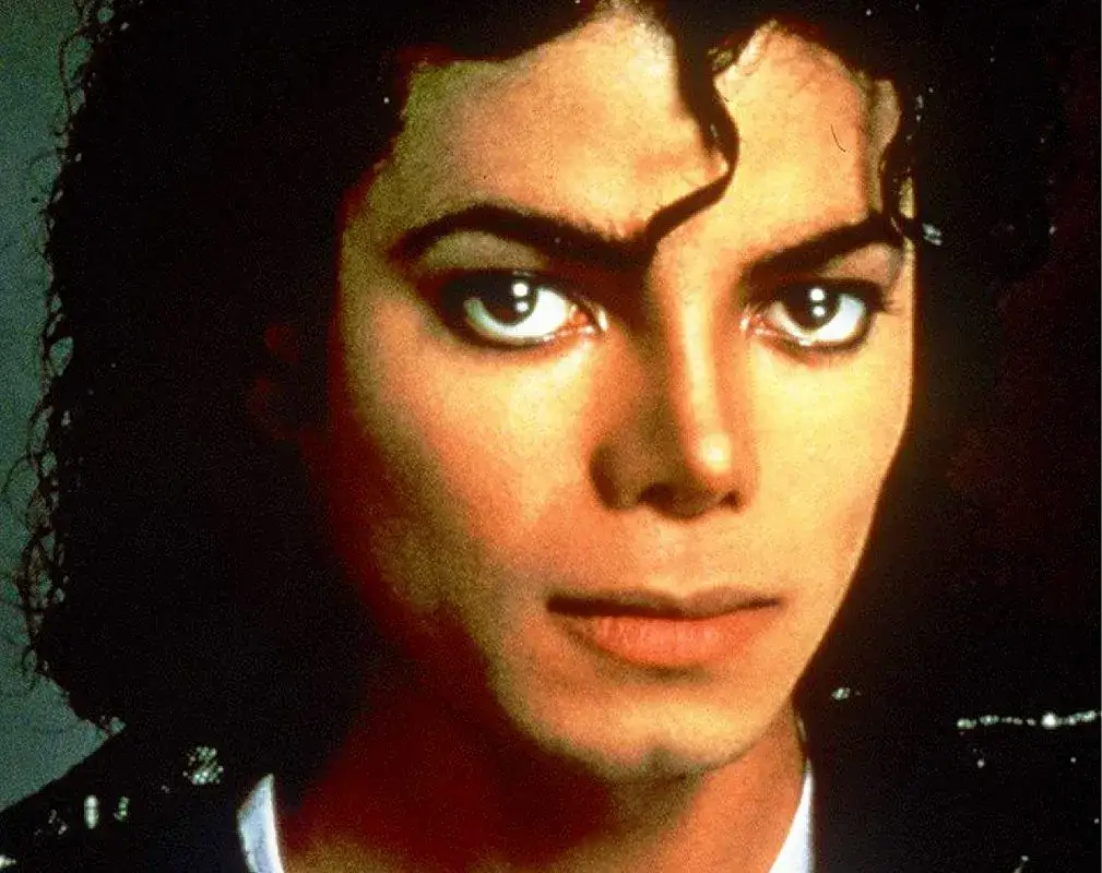 Michael Jackson – Jakie są ostatnie zdjęcia i ich znaczenie w jego historii?