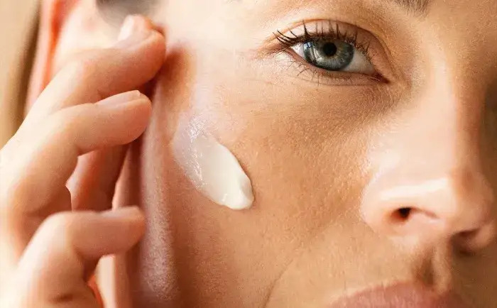 Czy na krem bb nakłada się puder? Odkryj sekrety idealnego makijażu