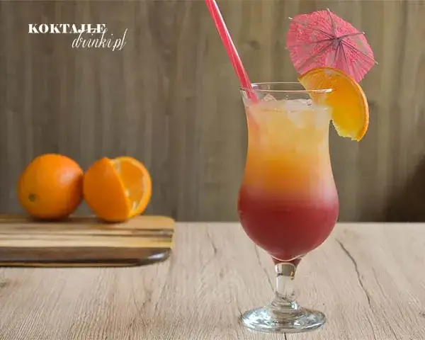 Najlepsze drinki na plaży, które orzeźwią w upalne dni