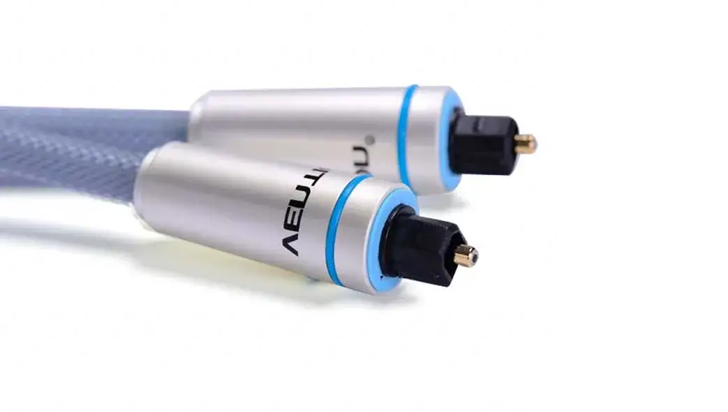 Jak podłączyć kabel optyczny do kina domowego: 5 prostych kroków