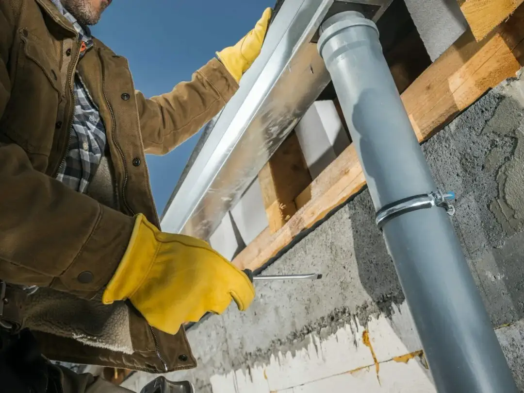 Odwodnienie rynien: Jaka głębokość montażu rur jest optymalna?