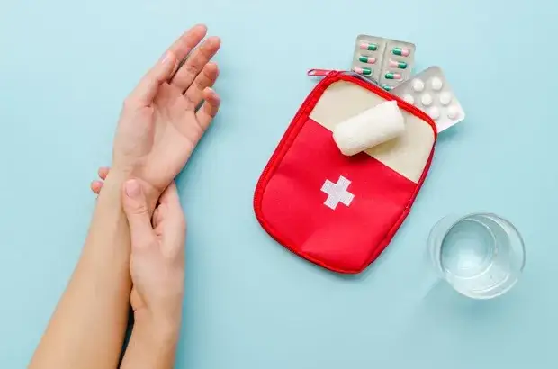 Co to jest apteczka pierwszej pomocy i dlaczego warto ją mieć?