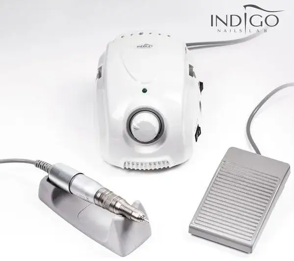 Frezarka do paznokci: Jaką wybrać do domu? Poradnik Blanki