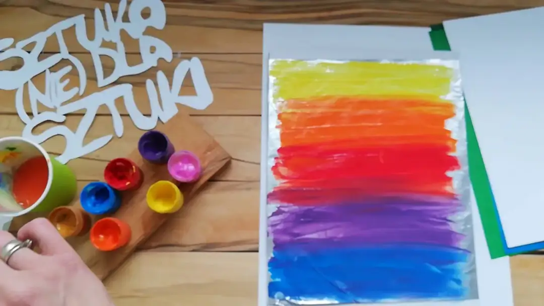 Jak folia srebrna druk zmienia jakość Twoich projektów graficznych