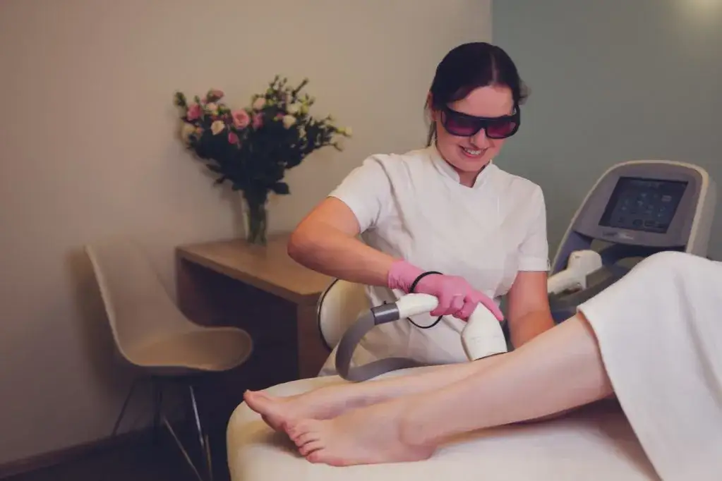 Czy depilacja laserowa jest szkodliwa? Odkryj prawdę o bezpieczeństwie