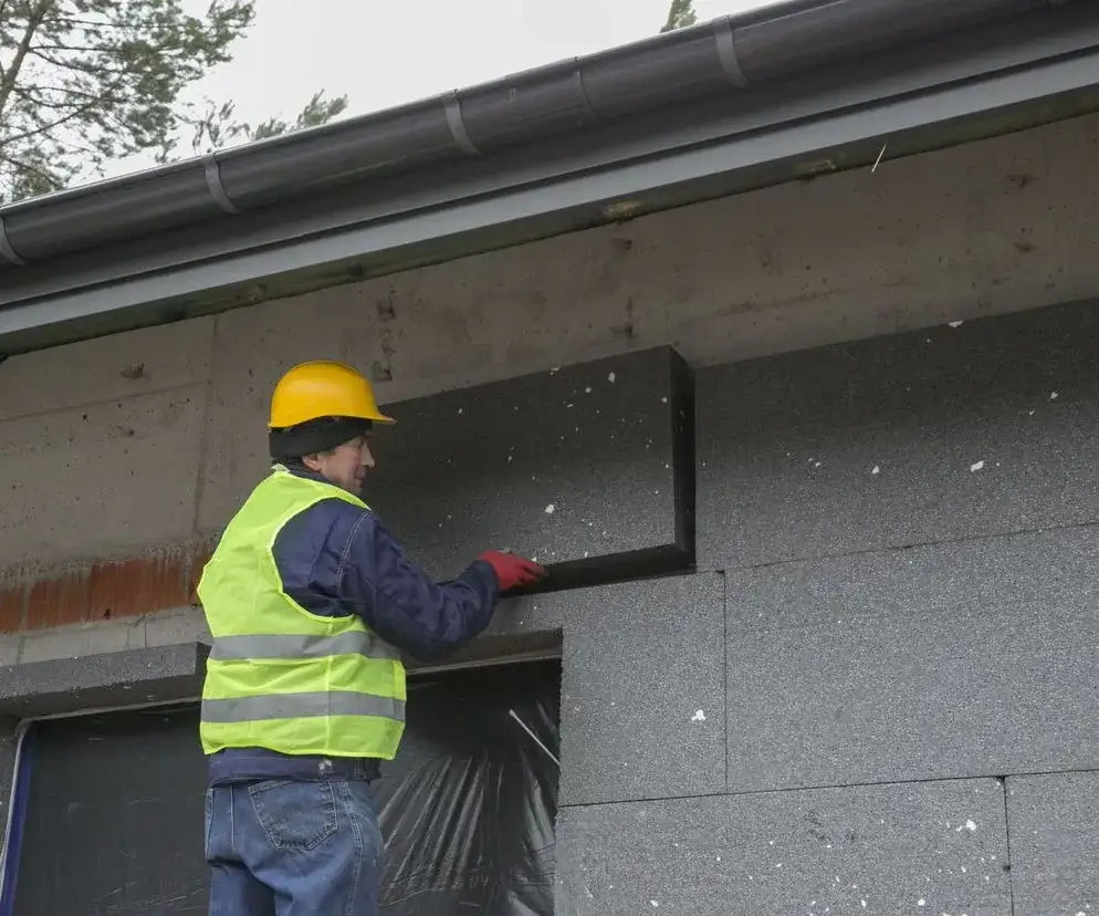 Jaki styropian 20 cm na elewację? Wybierz najlepszy dla oszczędności