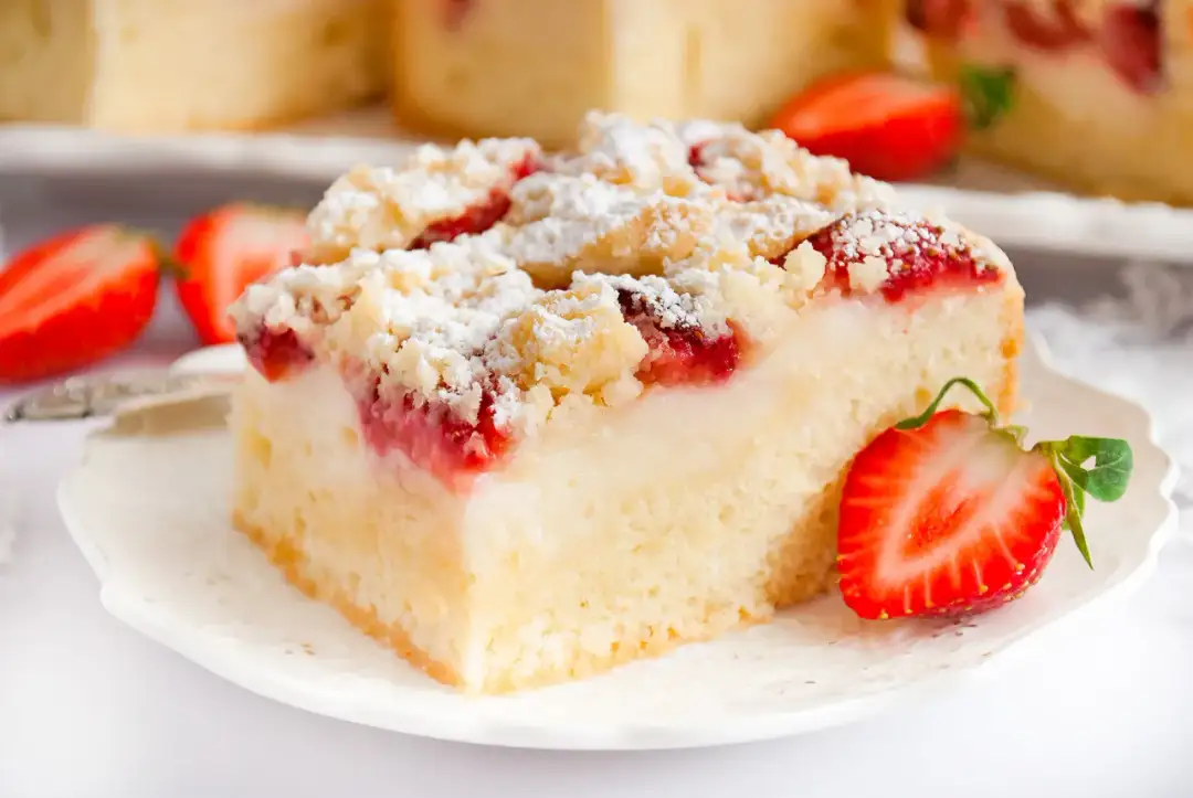 Przepis na ciasto z owocami i budyniem, które zachwyci każdego smakosza