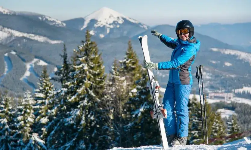 Najlepsze legginsy na narty – jak wybrać idealne, by uniknąć zimna i dyskomfortu?