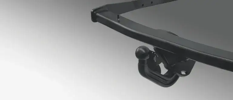 Gdzie znaleźć uchwyt do holowania w Honda Accord VII i jak go zamontować