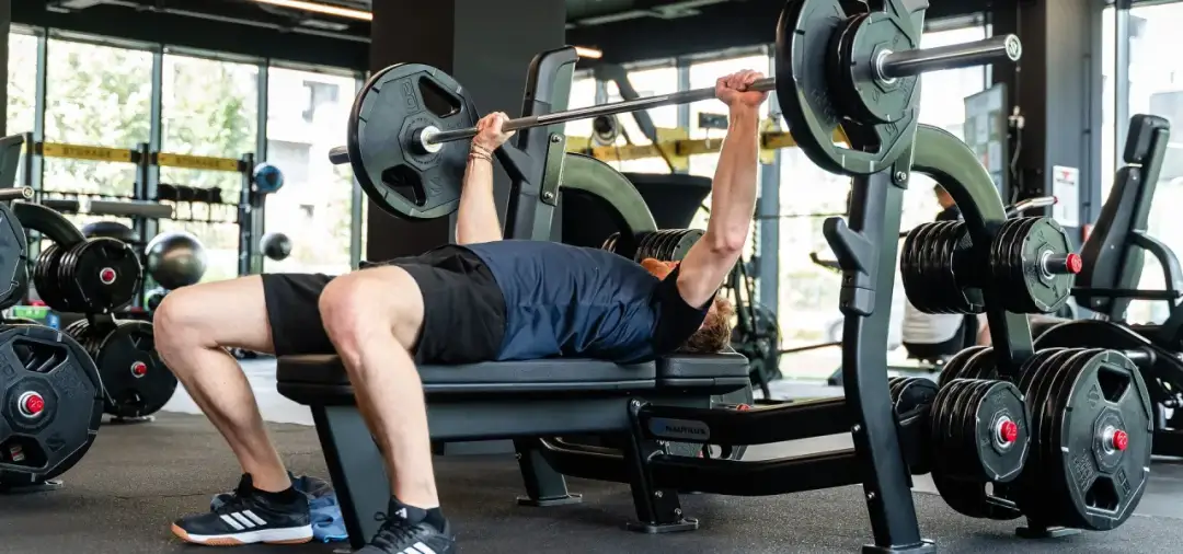 Gdzie znaleźć najlepsze kluby CrossFit w Warszawie dla każdego?