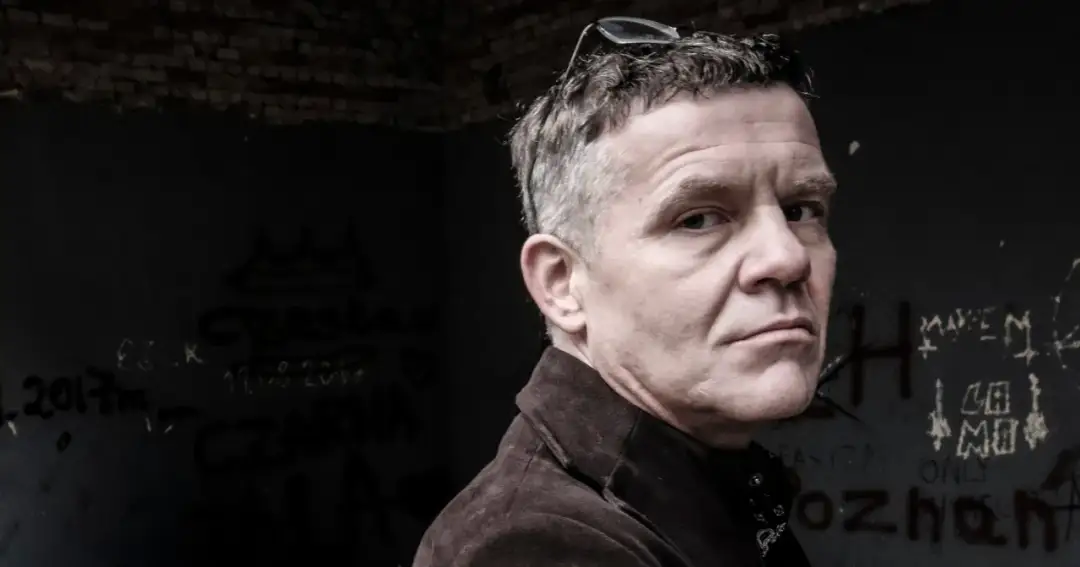 Aktor alkoholik: historie walki i nadziei w świecie show-biznesu