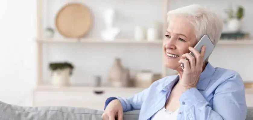 Panasonic P01 i P1101 - nowoczesne telefony komórkowe dla seniora